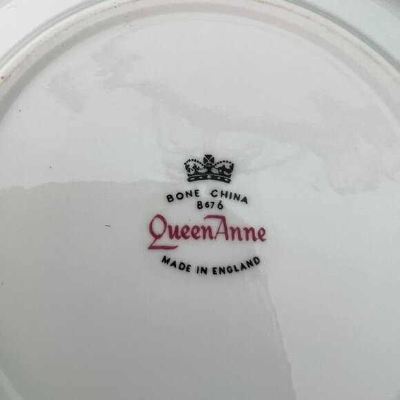 QUEEN ANNE – Yellow Roses Pattern Fine Bone China, England Gold Trim - Picture 7 of 7